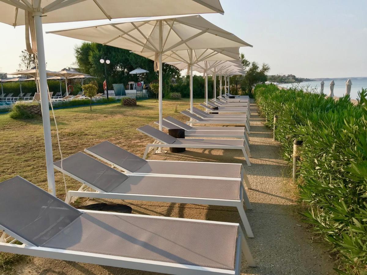 Kassandra Mare Hotel Nea Poteidaia Exterior photo